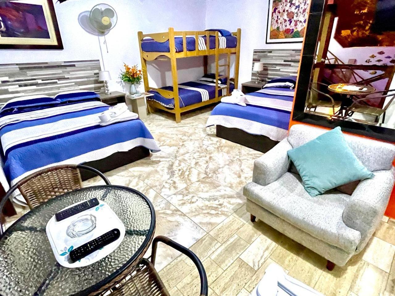 פונטה נגרה Hostal Ocean Pacifico מראה חיצוני תמונה