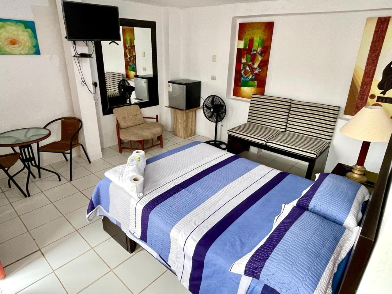 פונטה נגרה Hostal Ocean Pacifico מראה חיצוני תמונה
