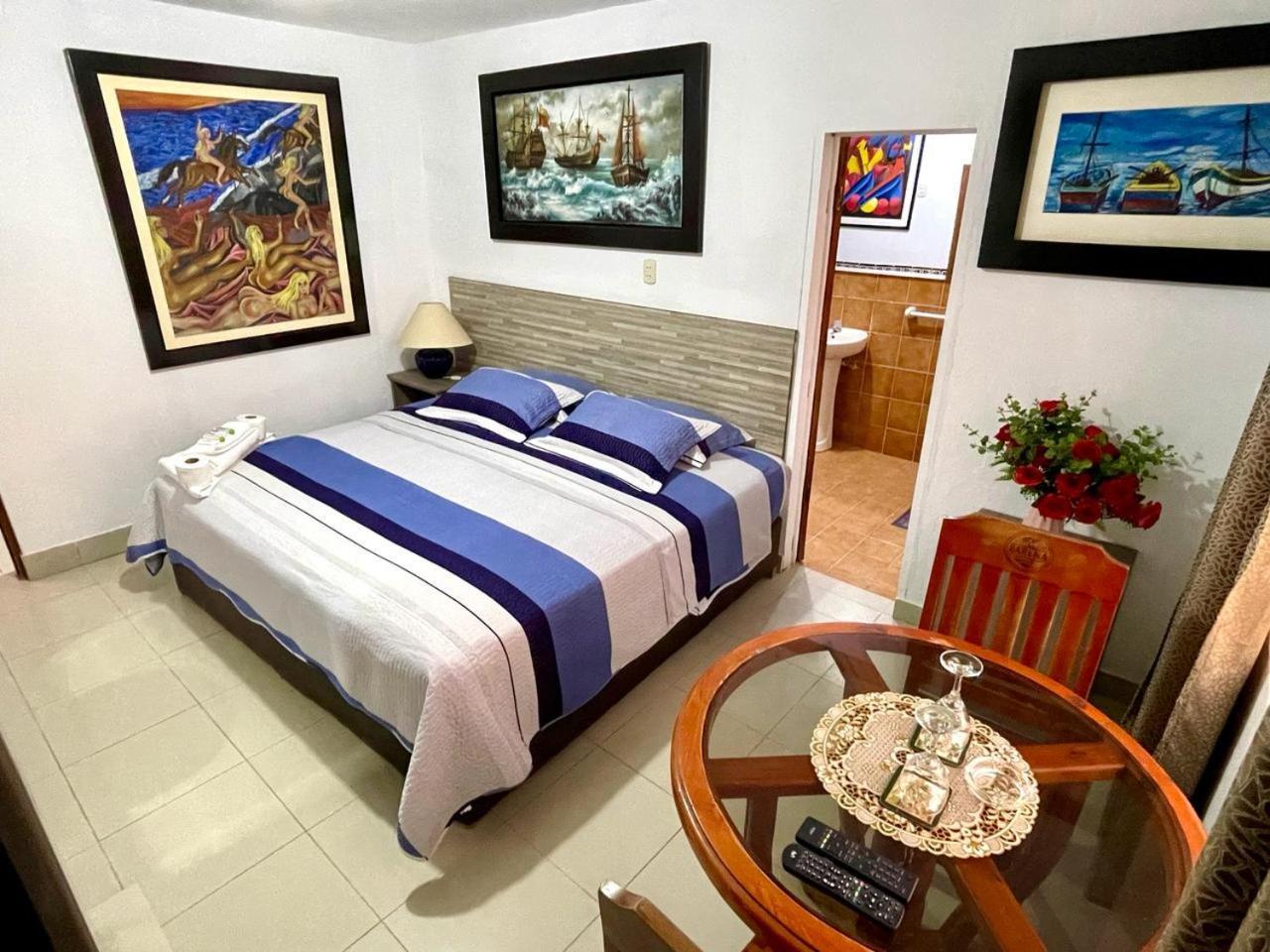 פונטה נגרה Hostal Ocean Pacifico מראה חיצוני תמונה