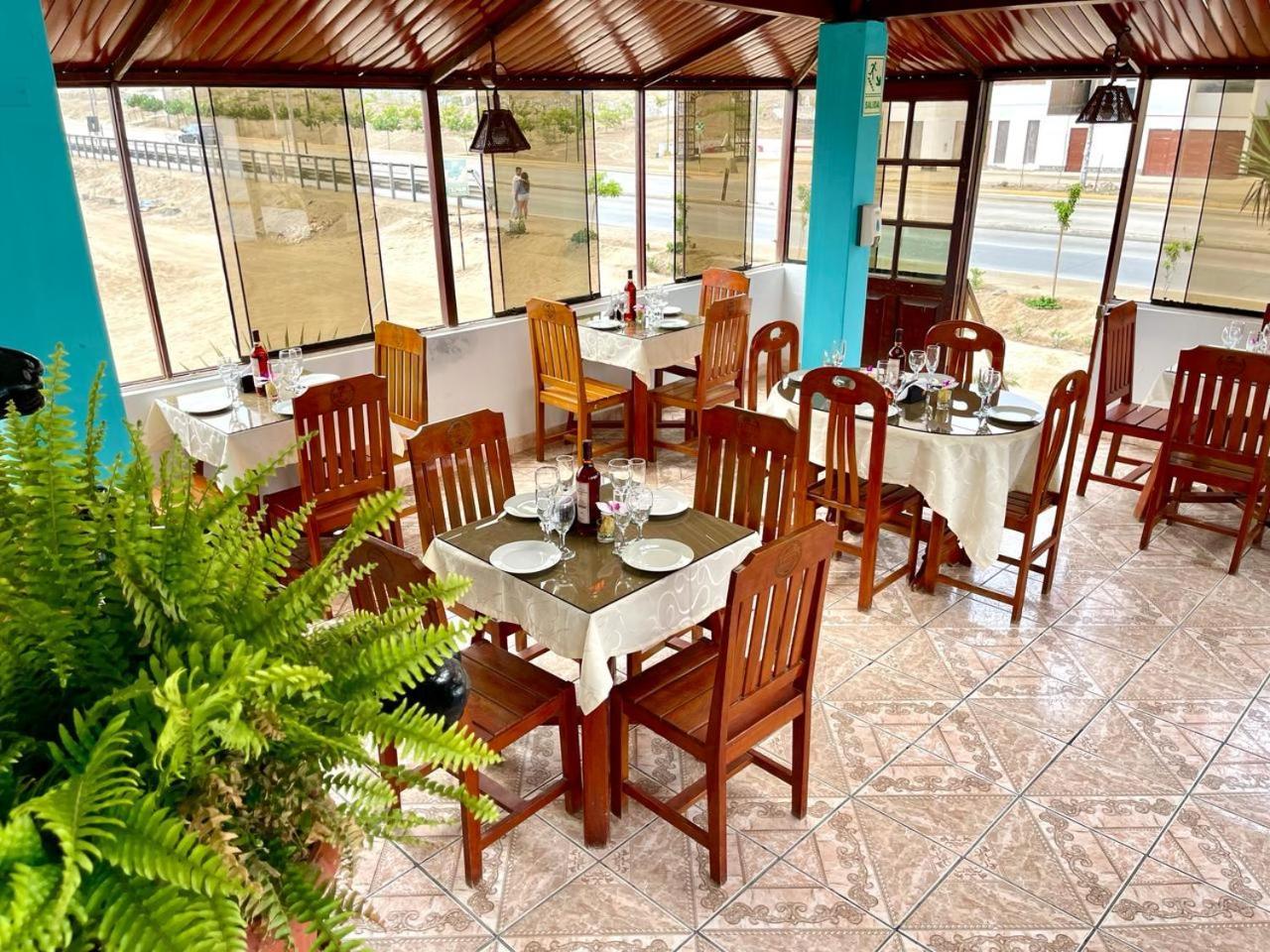 פונטה נגרה Hostal Ocean Pacifico מראה חיצוני תמונה