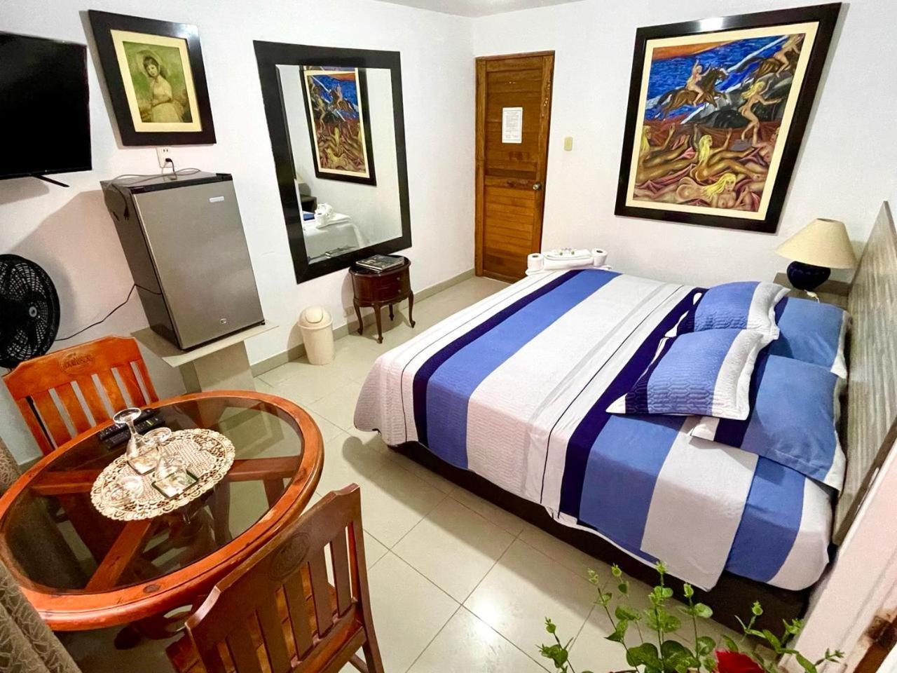 פונטה נגרה Hostal Ocean Pacifico מראה חיצוני תמונה