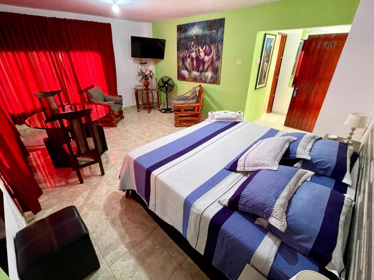 פונטה נגרה Hostal Ocean Pacifico מראה חיצוני תמונה