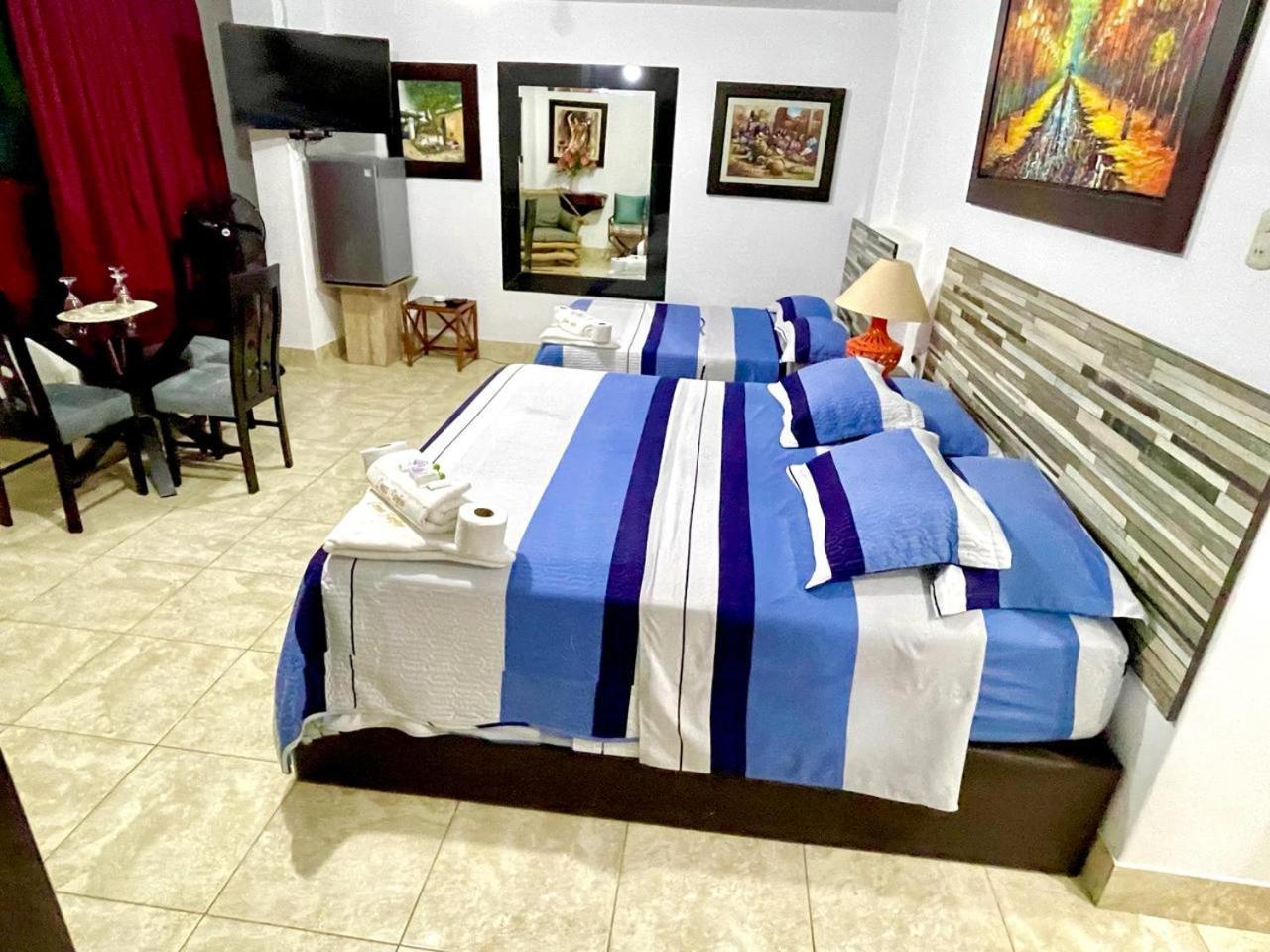 פונטה נגרה Hostal Ocean Pacifico מראה חיצוני תמונה
