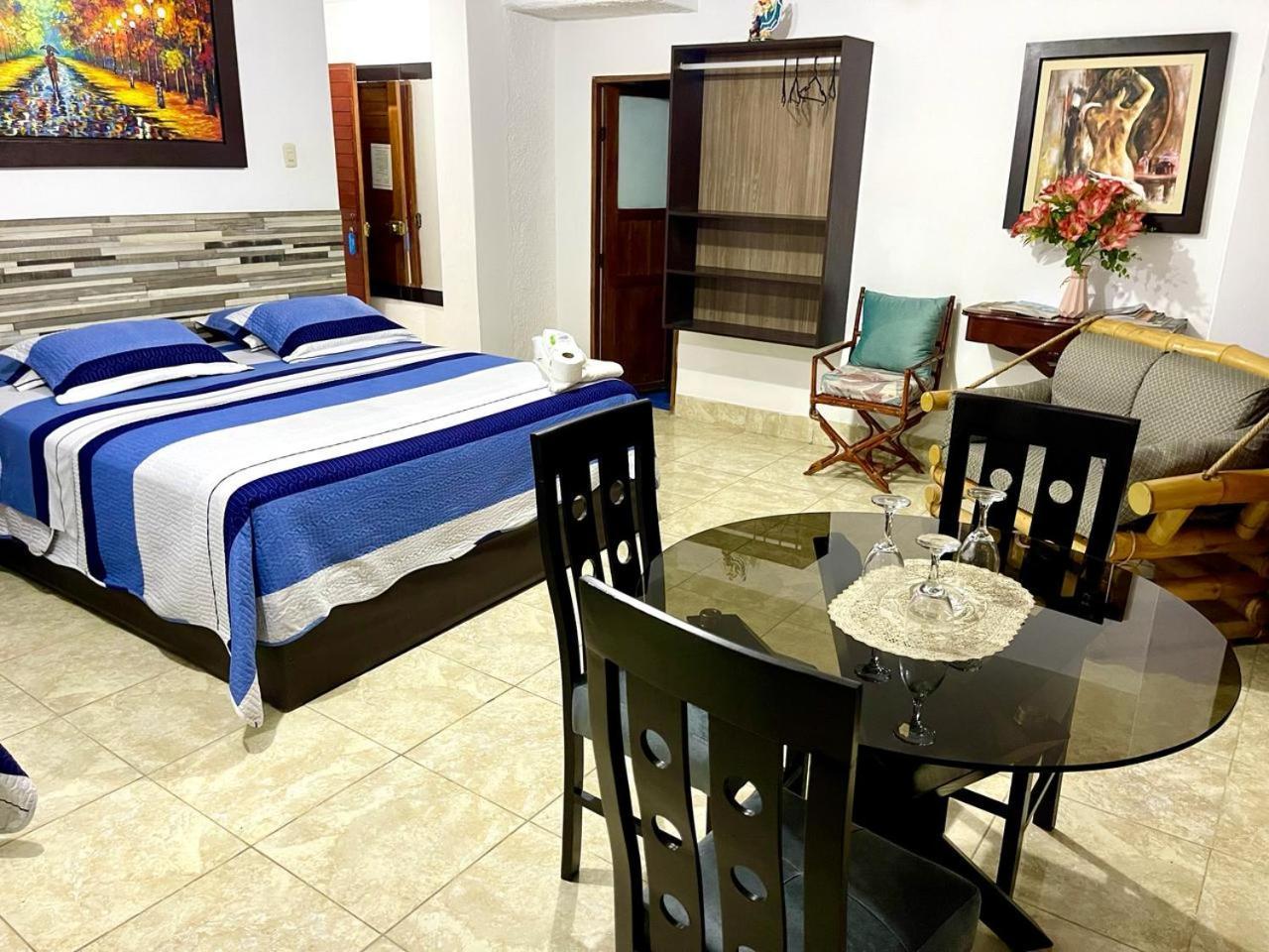 פונטה נגרה Hostal Ocean Pacifico מראה חיצוני תמונה